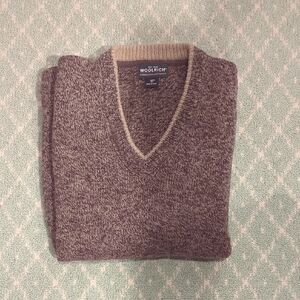 Woolrich Men's V-Neck Sweater Vest in Brown and Cream. 2XL.